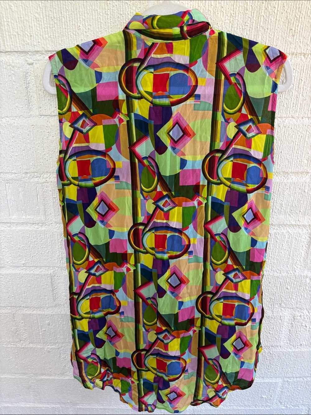 Apny Abstract Bright Multicolor Geometric Sleeveless Button-Front Blouse sz XS - Picture 6 of 6
